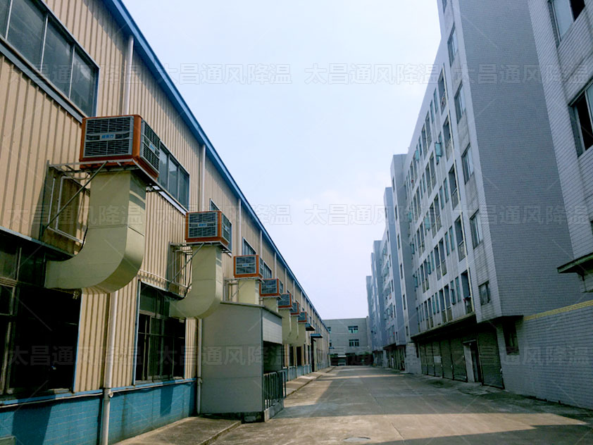 車間降溫方案配置節(jié)能環(huán)保空調(diào)，使用效果沒話說