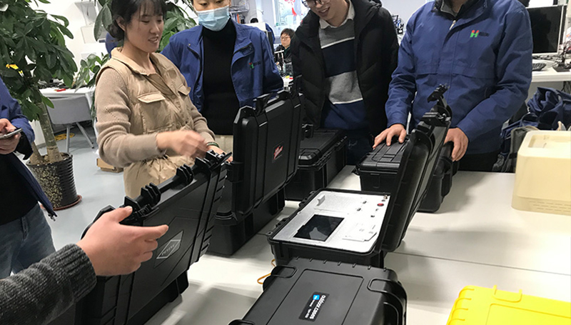 大型車間采用負(fù)壓風(fēng)機(jī)和環(huán)?？照{(diào)通風(fēng)降溫的特點